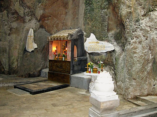 069-Пещера с Буддой